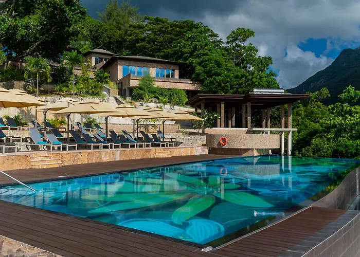 Gardens Hill & 5* Beau Vallon (Mahe)