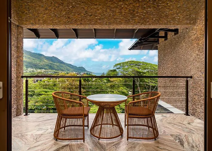 Gardens Hill & 5* Beau Vallon (Mahe)