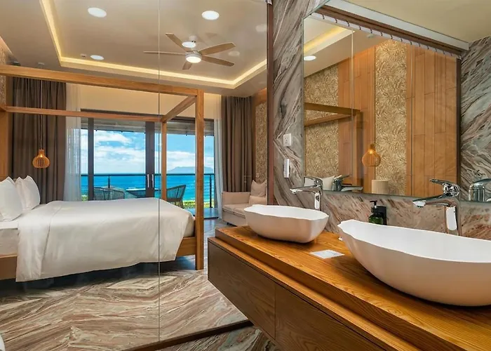 Gardens Hill & 5* Beau Vallon (Mahe)