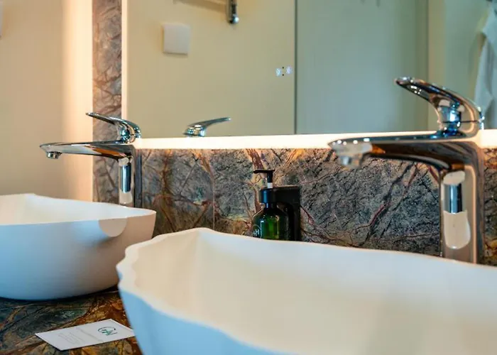 Gardens Hill & Resort Beau Vallon (Mahe)