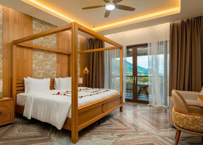 Resort Gardens Hill & 5*